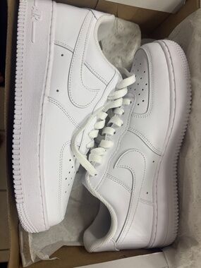 Nike White Leather Low-Top Sneakers